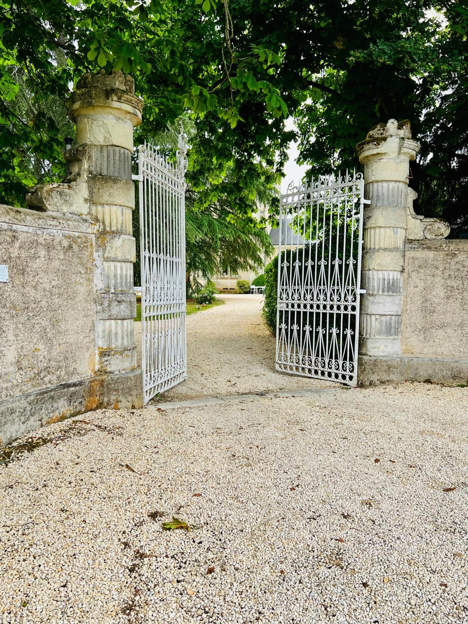 Le Chateau De Leugny Oiron エクステリア 写真